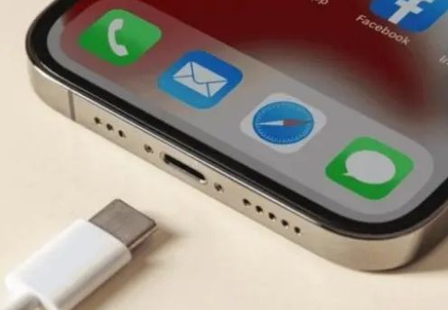 永和苹果15维修分享iPhone15改USB-C接口后能和安卓用户互借充电器吗 